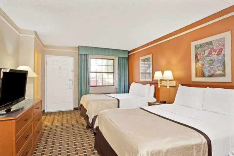 Red Roof Inn Houston North - Fm1960 & I-45 Westfield Bagian luar foto