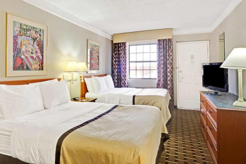 Red Roof Inn Houston North - Fm1960 & I-45 Westfield Bagian luar foto