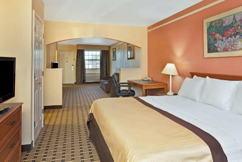 Red Roof Inn Houston North - Fm1960 & I-45 Westfield Bagian luar foto